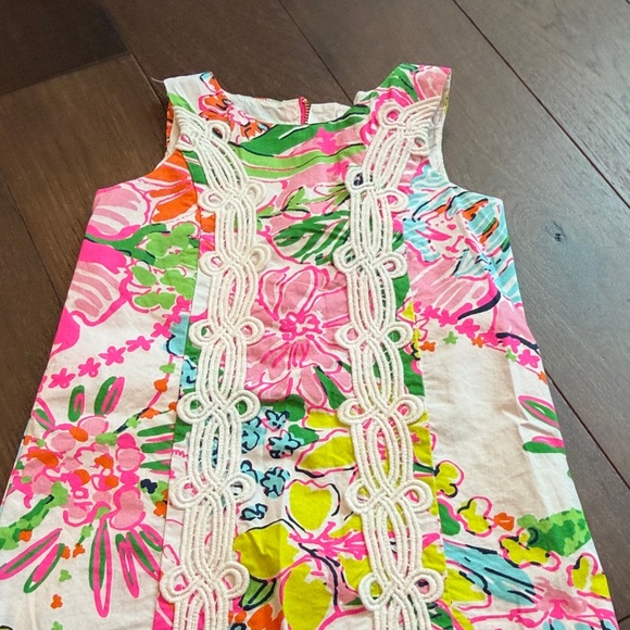 Lilly Pulitzer Vibrant Floral Kids Dress C17-029 - Picture 3 of 5